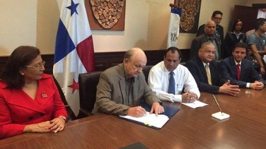 TE firma acuerdo de cooperación para elecciones internas del PRD