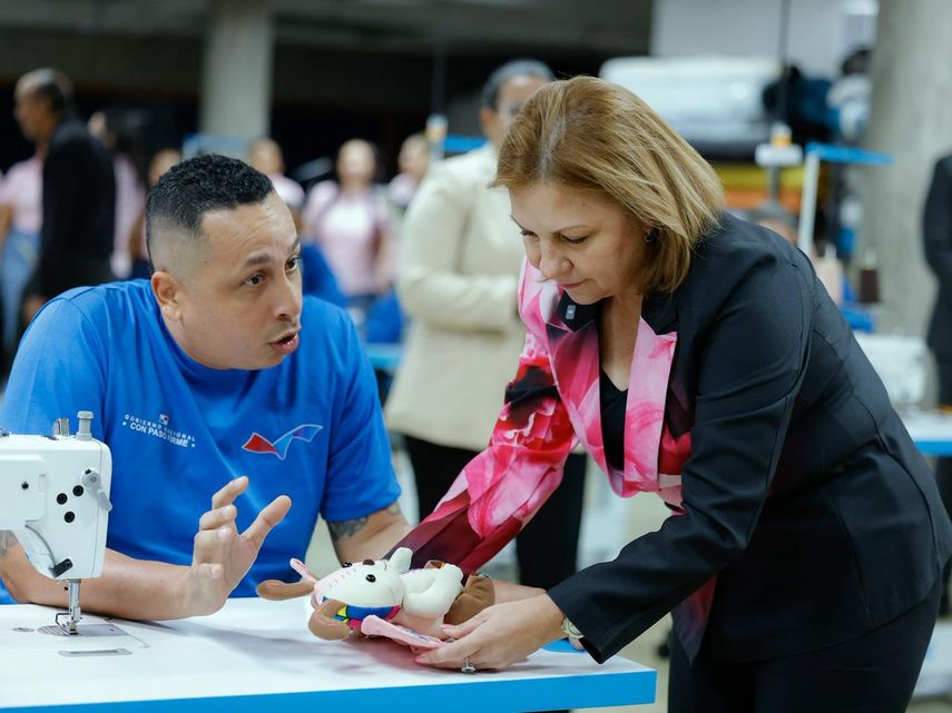 En este taller continuarán confeccionándose los productos de la marca Remenditos. En este taller continuarán confeccionándose los productos de la marca Remenditos.