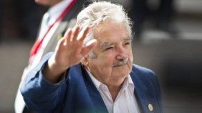 Uruguayos elijen candidatos a suceder a Mujica