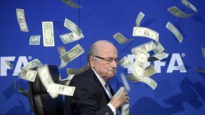 Blatter apela su suspensión del fútbol ante el TAS