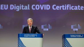 El comisario europeo de Justicia, Didier Reynders, en la presentación del certificado de vacunación digital europeo, el pasado 21 de mayo en Bruselas.&nbsp;
