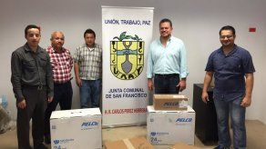 Representante de San Francisco entrega cámaras de vigilancias a la Policía Nacional Representante de San Francisco entrega cámaras de vigilancias a la Policía Nacional