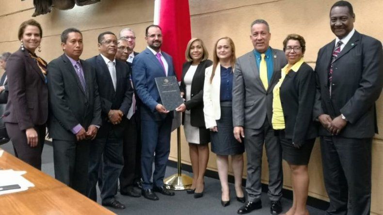Diputados aprueban proyecto de ley que regula salario a médicos veterinarios