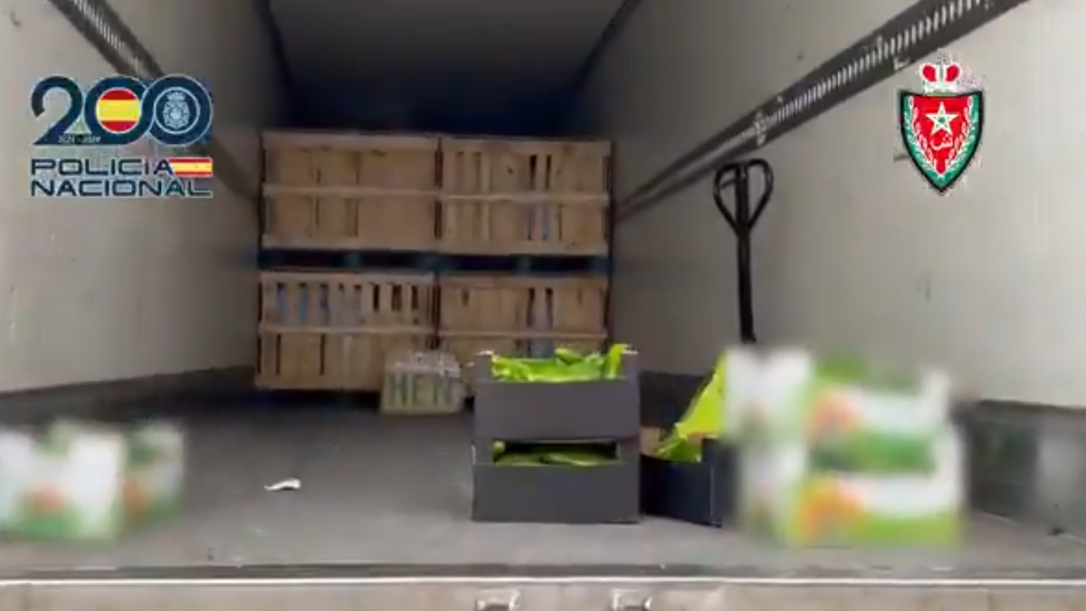 España incauta 20 toneladas de cannabis ocultas en camiones procedentes de Marruecos. España incauta 20 toneladas de cannabis ocultas en camiones procedentes de Marruecos.