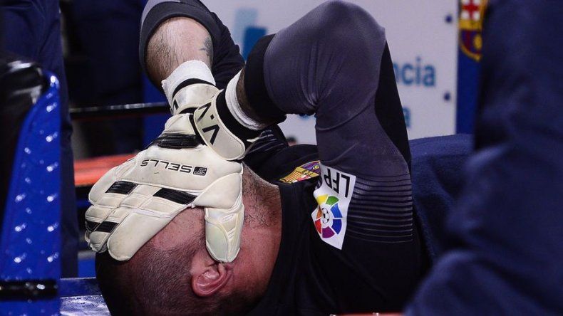 Víctor Valdés fue sustituido contra Celta por lesión de rodilla