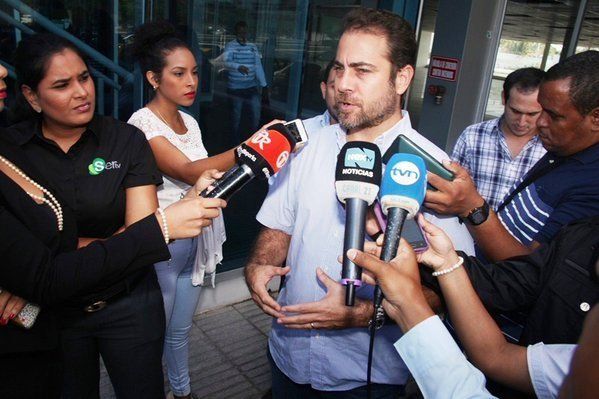 Ministro Etchelecu se pondrá a disposición del Ministerio Público