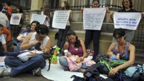 Madres protestan con mamatón en Costa Rica