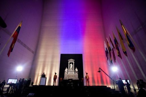 Video: Ya abrió mausoleo de Chávez para Bolívar