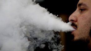 Legisladores británicos defienden cigarrillos electrónicos