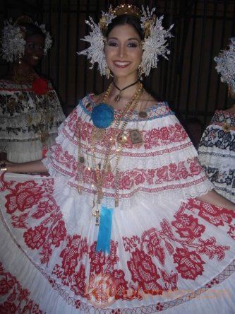 Detrás de la gala típica