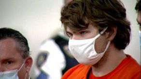 El sospechoso de la matanza en supermercado de EE. UU. seguirá detenido