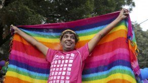Realizan marcha gay en India en señal de desafío