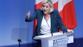 Le Pen promete recuperar soberanía al lanzar campaña de legislativas europeas