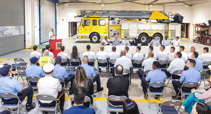 Canal de Panamá inicia adiestramiento de 20 nuevos bomberos