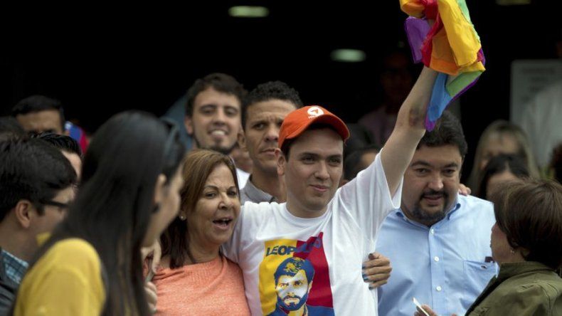 Liberación de opositor da nuevo aire a diálogos en Venezuela
