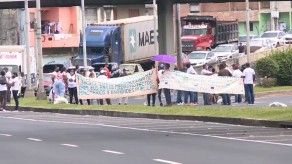 Residentes de Curundú protestan, exigen plazas de empleo