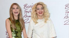 Rita Ora califica su relación con Cara Delevingne de ambigua