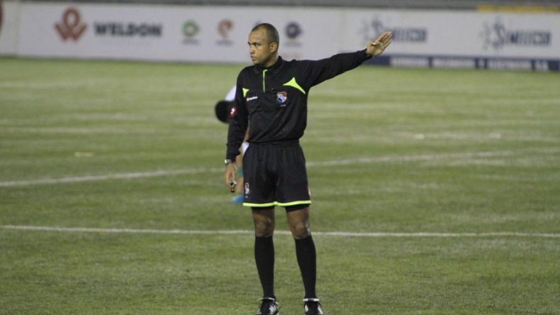 Víctor Ríos pitará la final del Clausura entre Tauro y Árabe Unido