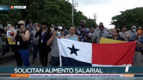 Trabajadores de la Zona Libre de Colón protestan y exigen aumento salarial