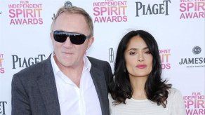 Salma Hayek hace sentir en familia a los hijos de su marido