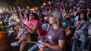 Luna Llena de Tambores.