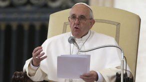 El papa califica de vergonzosas situaciones de precariedad y trabajo negro