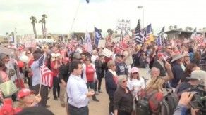 Marcha a favor de Trump deja disturbios y dos detenidos en California