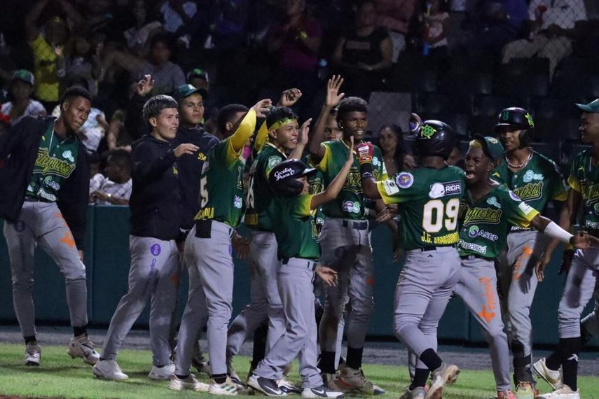 Béisbol Juvenil 2024: Herrera y Bocas del Toro ganaron los primeros duelos