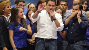 Candidatos de derecha e izquierda se autoproclaman vencedores en Honduras
