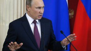 Putin rechaza afirmaciones de que Trump fue espiado en Moscú