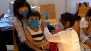 Desarrollan jornadas de vacunación pediátrica anticovid en centros comerciales
