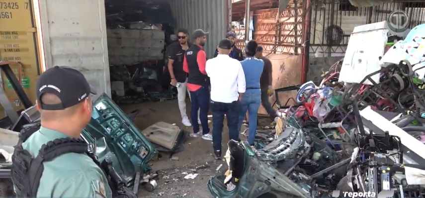 Autoridades cierran recicladora en Pueblo Nuevo por incumplir normas de limpieza y salud.