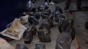 Dictan detención provisional de 3 colombianos aprehendidos con cocaína negra en Colón