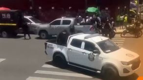 Policía Nacional frustra robo en joyería de Plaza 5 de Mayo. Policía Nacional frustra robo en joyería de Plaza 5 de Mayo.