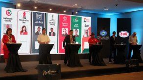 El primer debate de candidatos en 18 años genera mofa en Bolivia