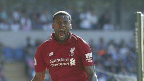 Liverpool recupera la cima; Everton aplasta a Man U