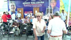 Miembros del PRD se reúnen para demostrar su apoyo a Ovidio Díaz