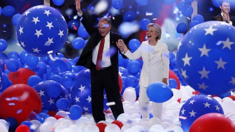 Clinton ahora debe convencer al país de que es confiable
