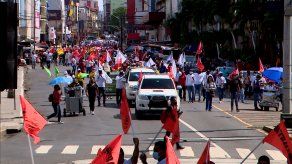 Grupos sindicales realizaron una marcha por el Día Internacional del Trabajador
