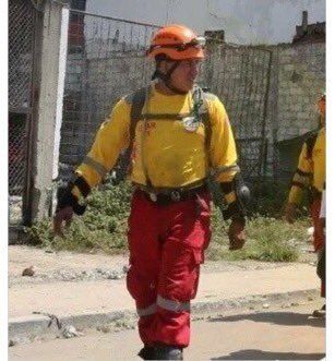 Muere bombero que trataba de rescatar a persona que cayó a un río en Honduras