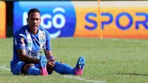 Blas Pérez sigue su recuperación en Bolivia tras lesión con la selección