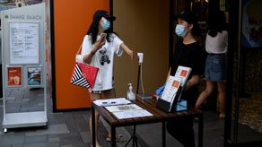 China, el país más poblado del mundo está luchando por controlar ahora docenas de focos en varias provincias.