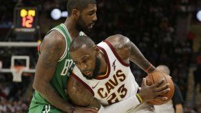Cavs comienzan ganando; Celtics