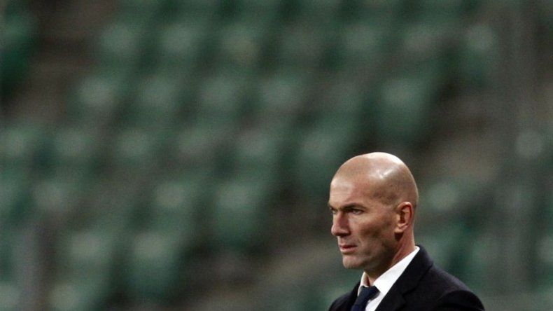 Real Madrid no halla su identidad con impredecible Zidane
