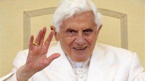 Hermano del Papa lo visita en su cumpleaños