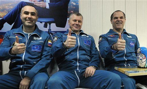 Regresan tres astronautas de la Estación Espacial