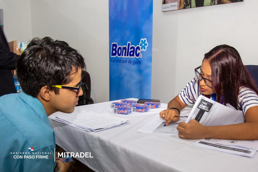 CCIAP y MITRADEL publican lista de empleo