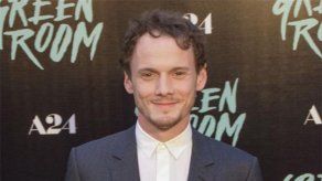 Zoe Saldaña recuerda al fallecido Anton Yelchin en un memorial en Los Ángeles