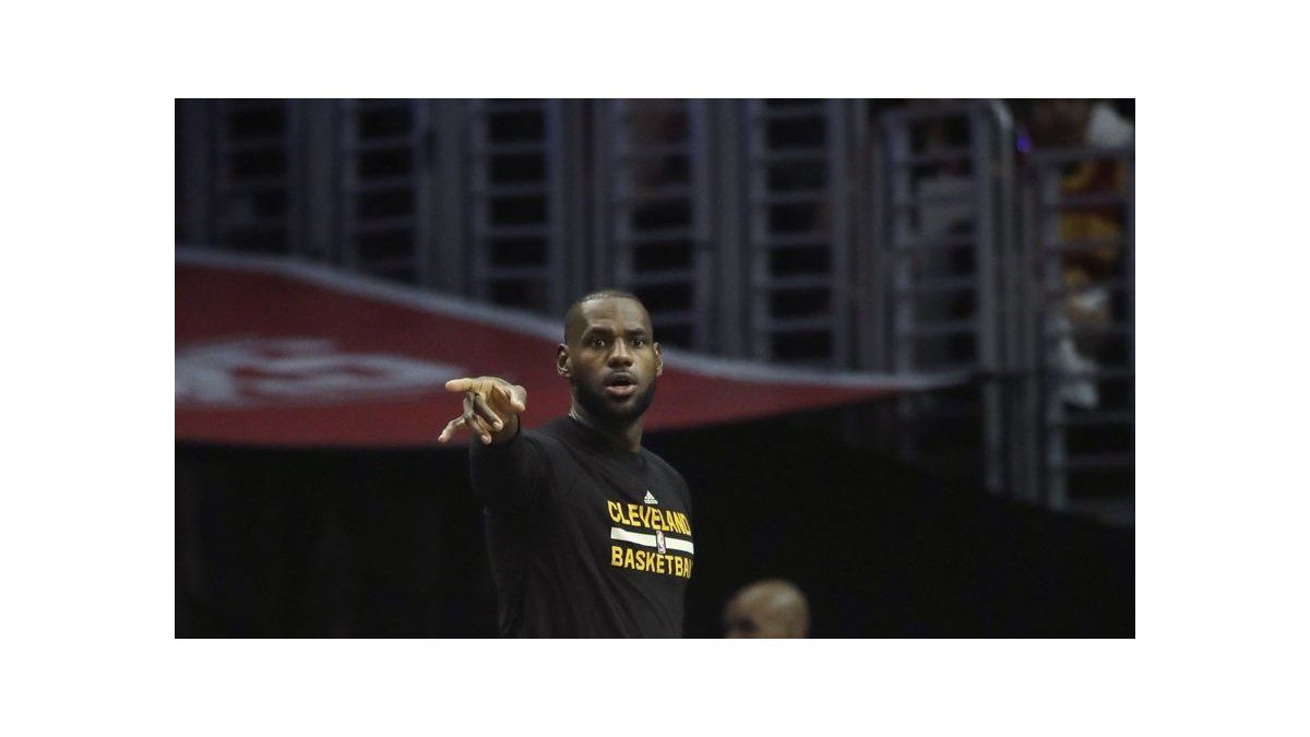 Silver a dueños de equipos NBA: Controlen descanso de astros