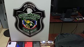 Policía Nacional aprehende a un sujeto que hurtaba celulares en el Metro de Panamá. Policía Nacional aprehende a un sujeto que hurtaba celulares en el Metro de Panamá.